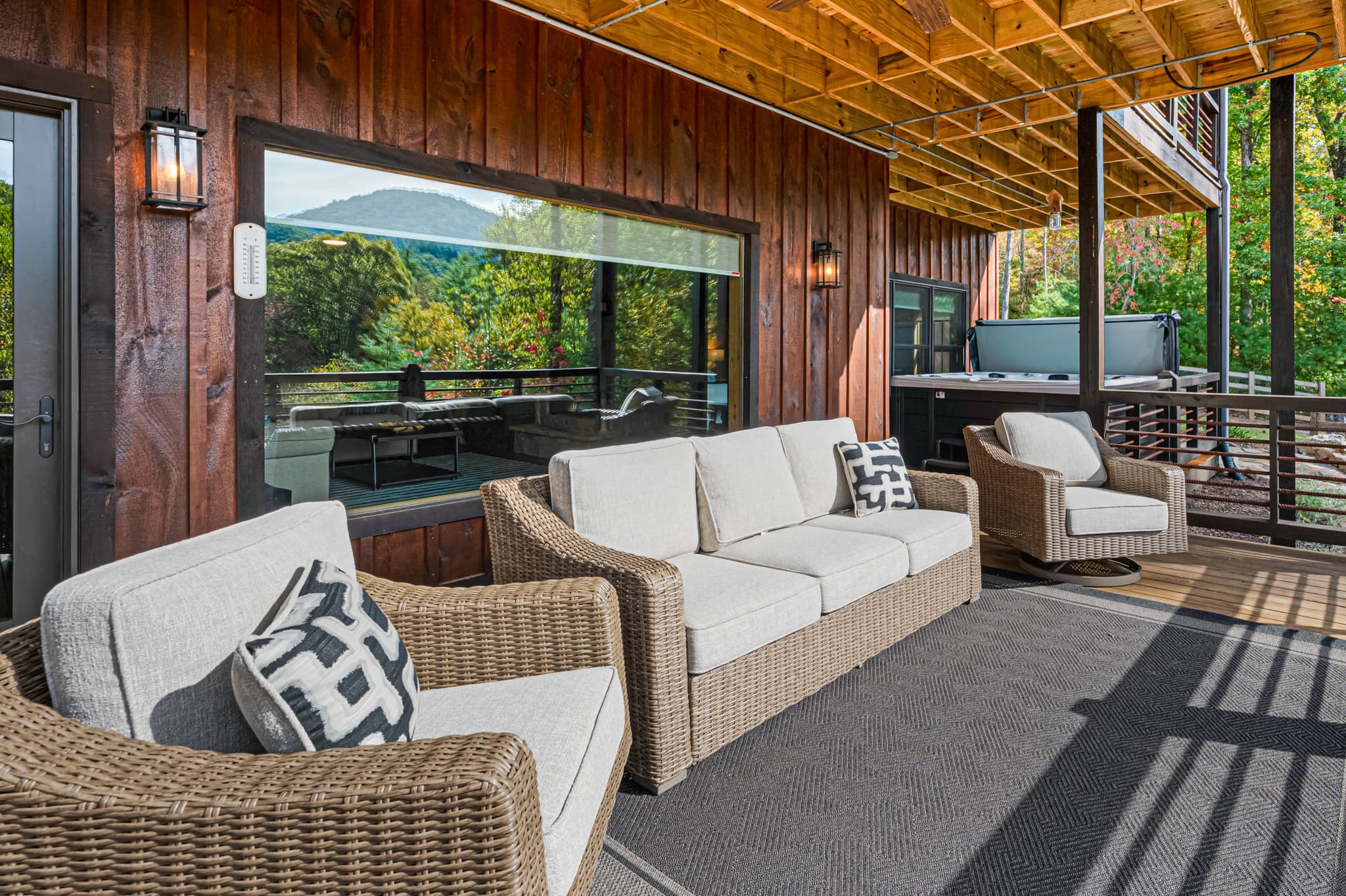 Deck lounge seating