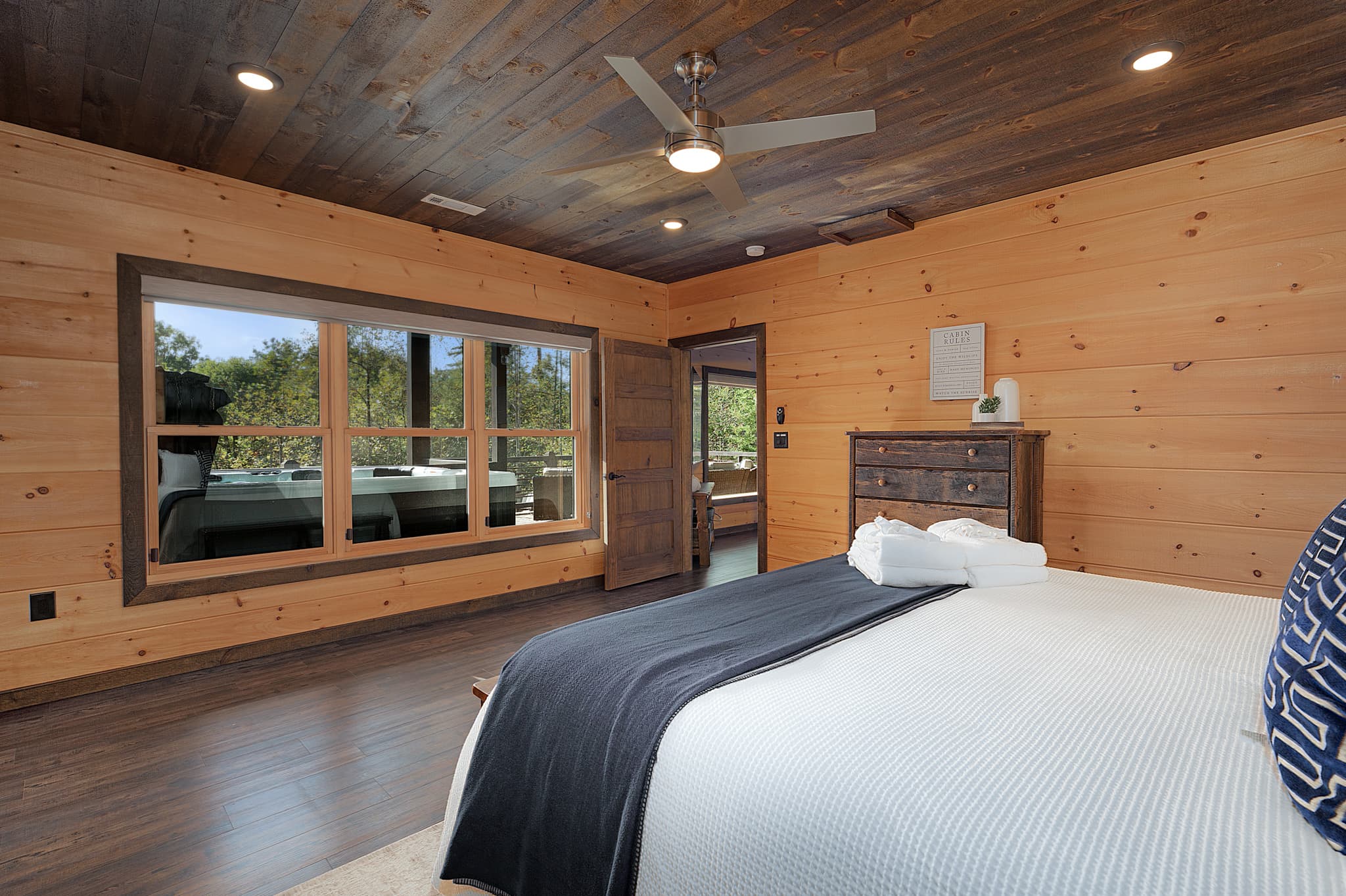 Bedrooms & Baths